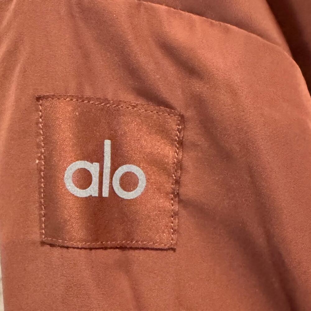 NEW ALO YOGA It Girl Bomber Jacket In Chestnut Size Small - Picture 11 of 15